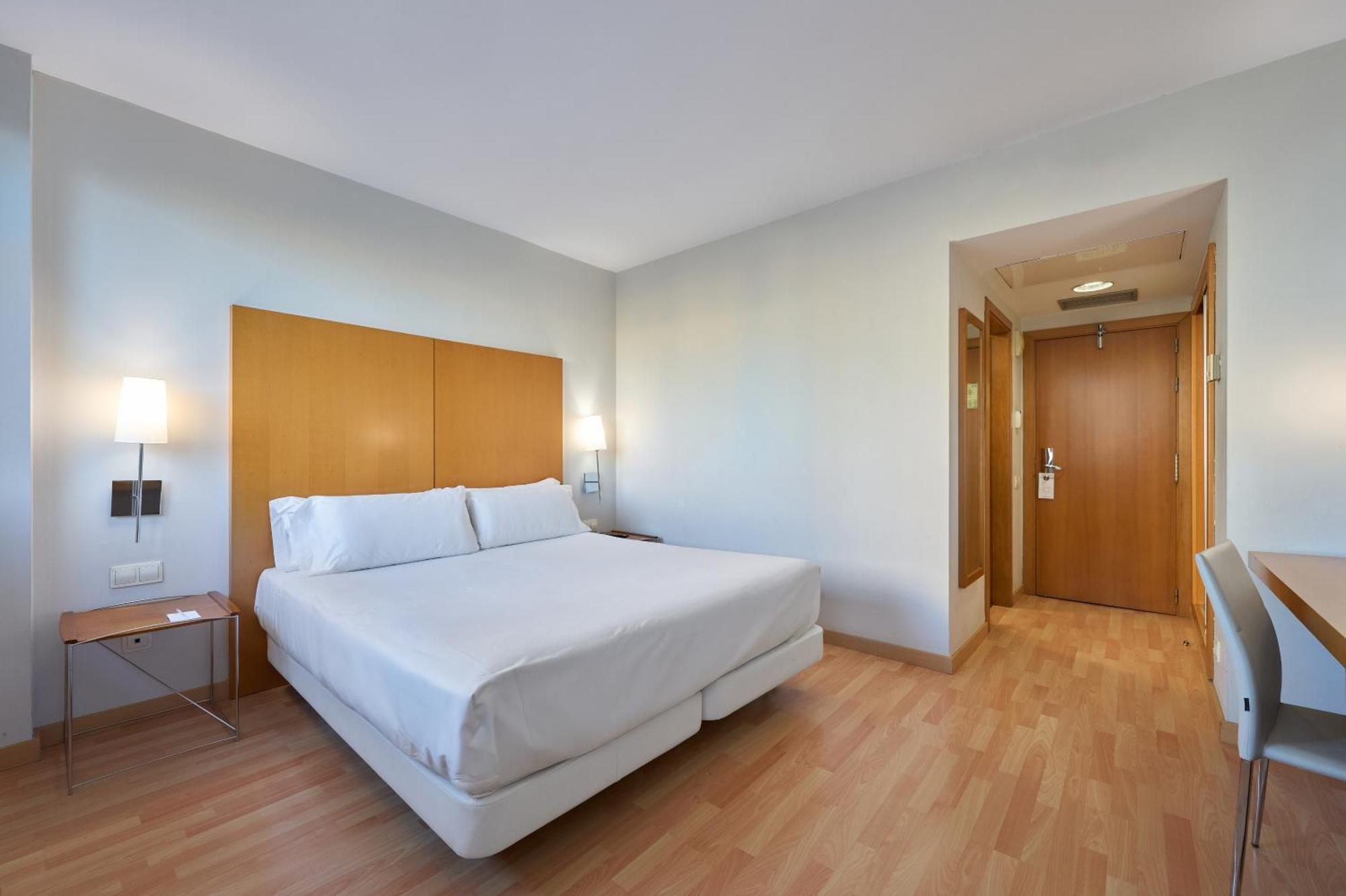 Catalonia 4*