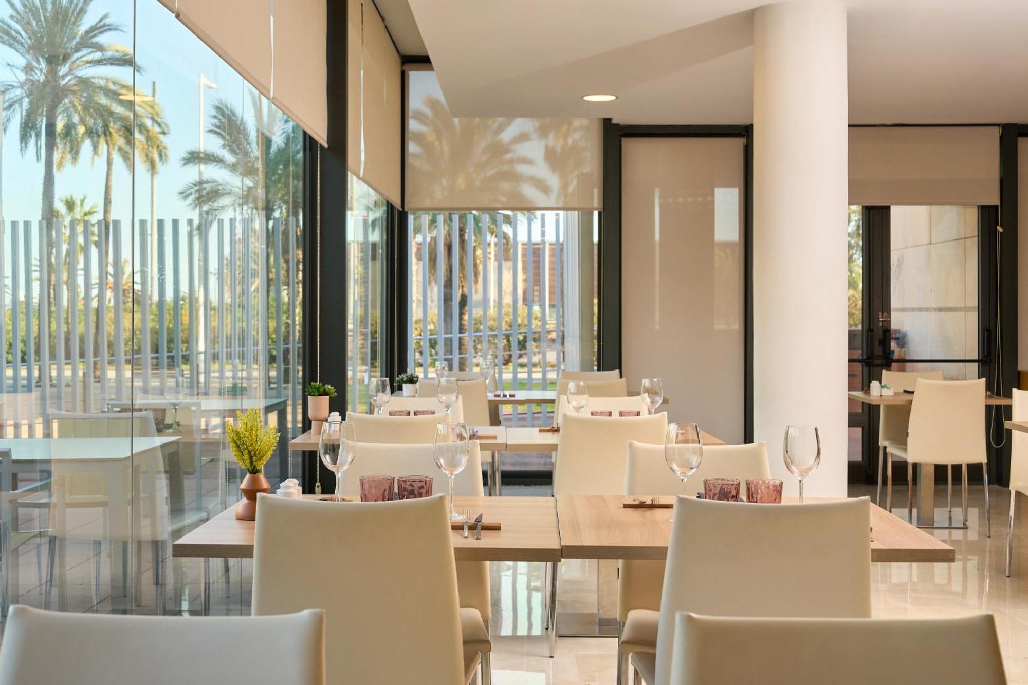 Catalonia Hotell