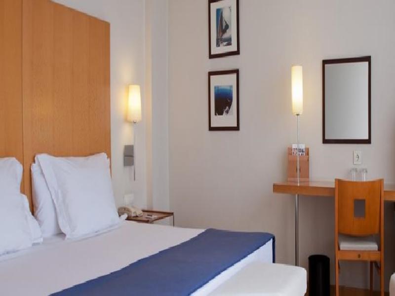 Catalonia Hotell