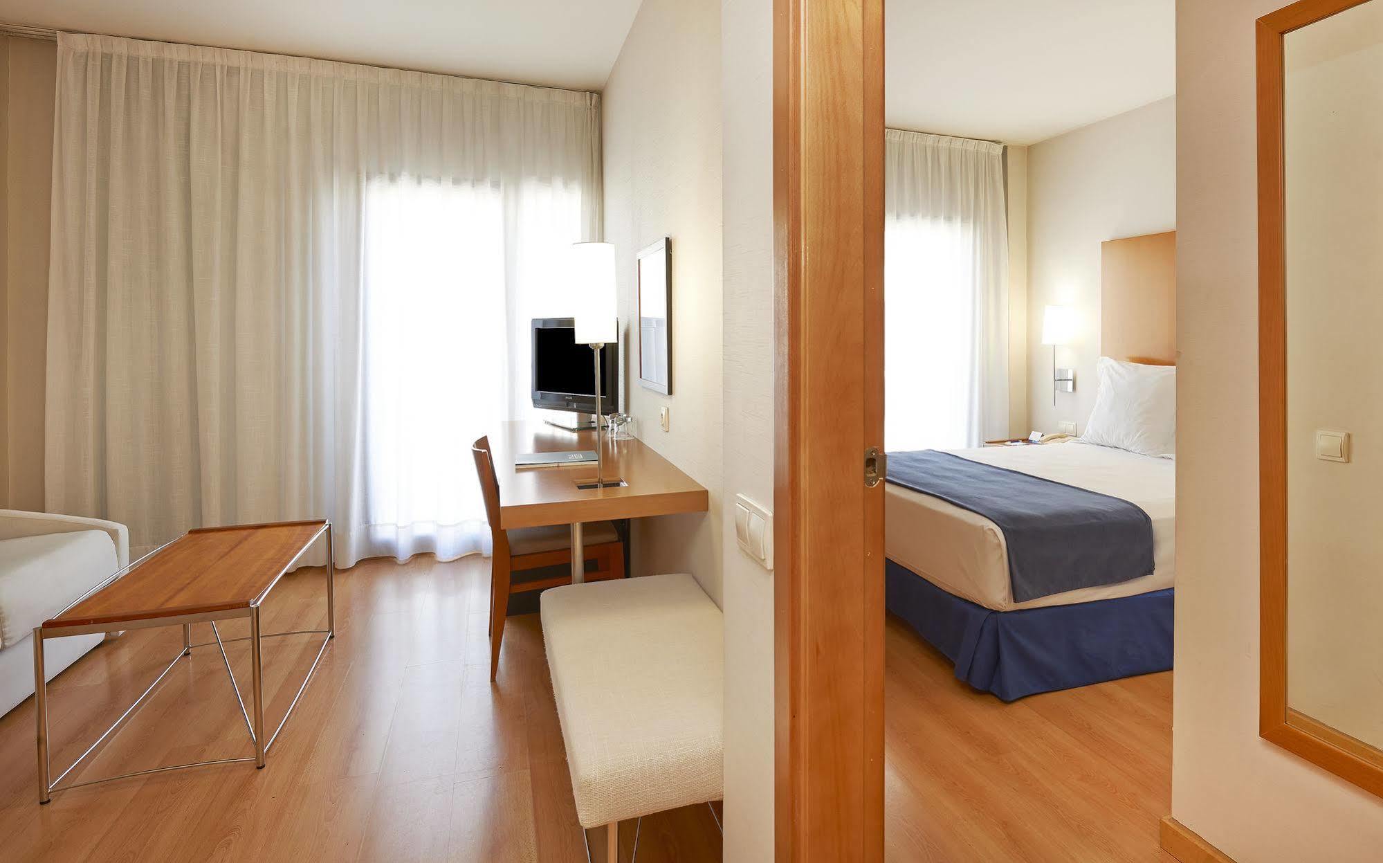 Catalonia Hotell 4*
