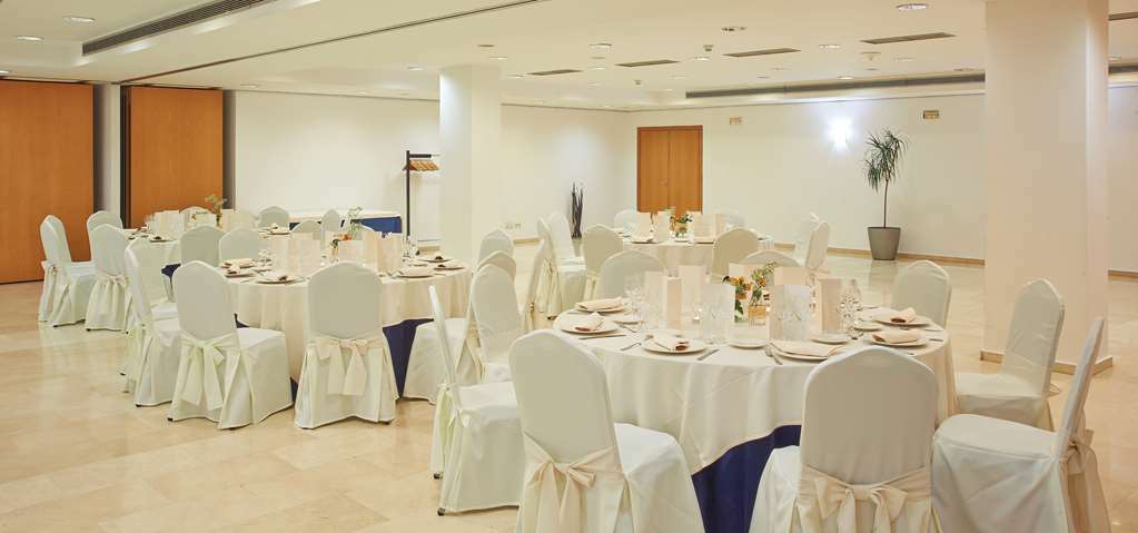 Catalonia Hotell 4*